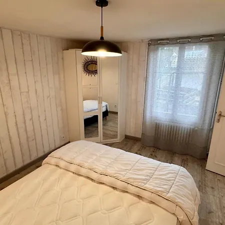 Les Planchettes * לה מן-דור