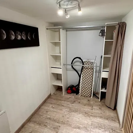 Les Planchettes * לה מן-דור